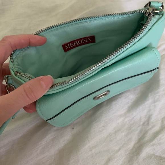 Eggshell Blue Wristlet - Picture 3 of 3